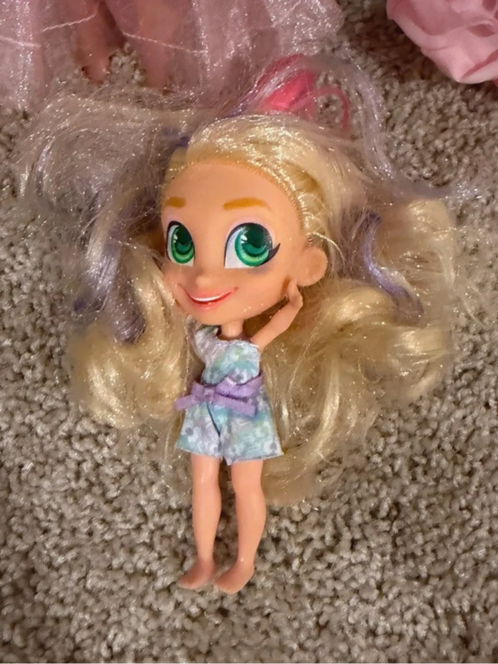 Hairdorables Hairmazing Prom Perfect Doll Bundle Set Fashion Doll Collection